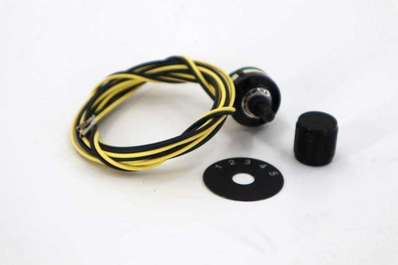 2011-2016 DURAMAX LML SWITCH (BLACK/YELLOW) image 0